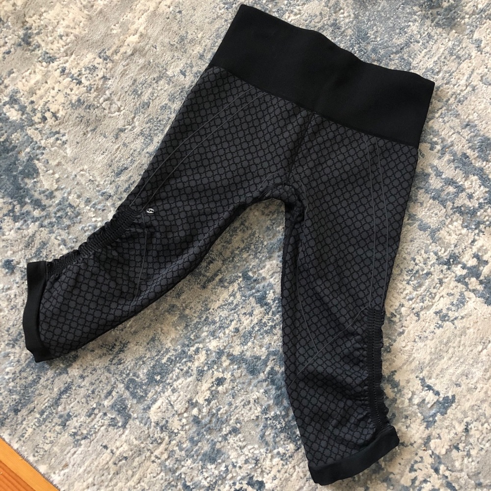 Lulu lemon - size 4 crop pant